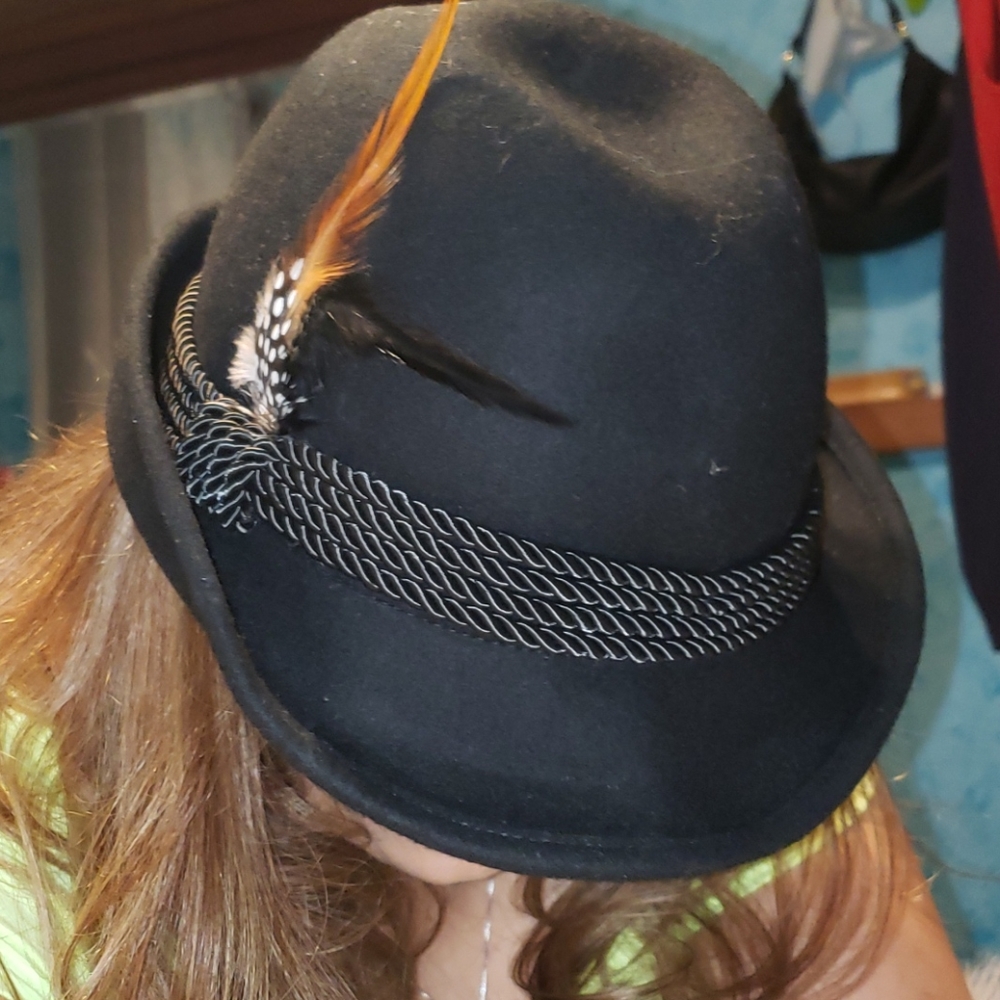 Hat - Picture 7 of 7